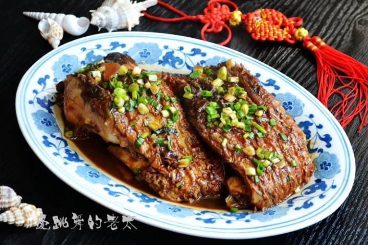 辣味肉酱烧青鱼